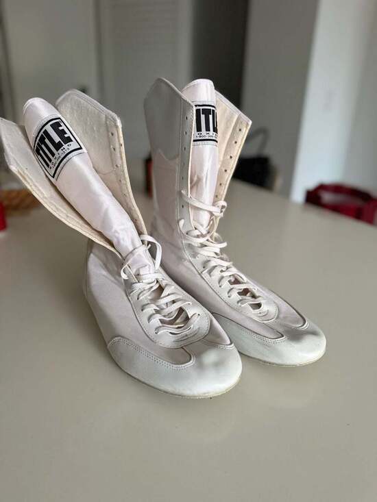 Title Boxing White Hi-Top Boxing Shoes Size 13 main image 4